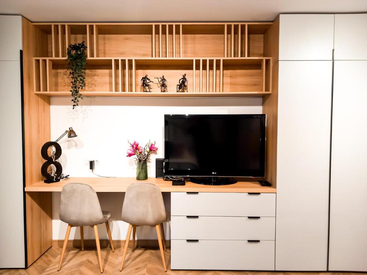 Апартаменти Timpuri Noi Studio With Self Check In Бухарест Екстер'єр фото
